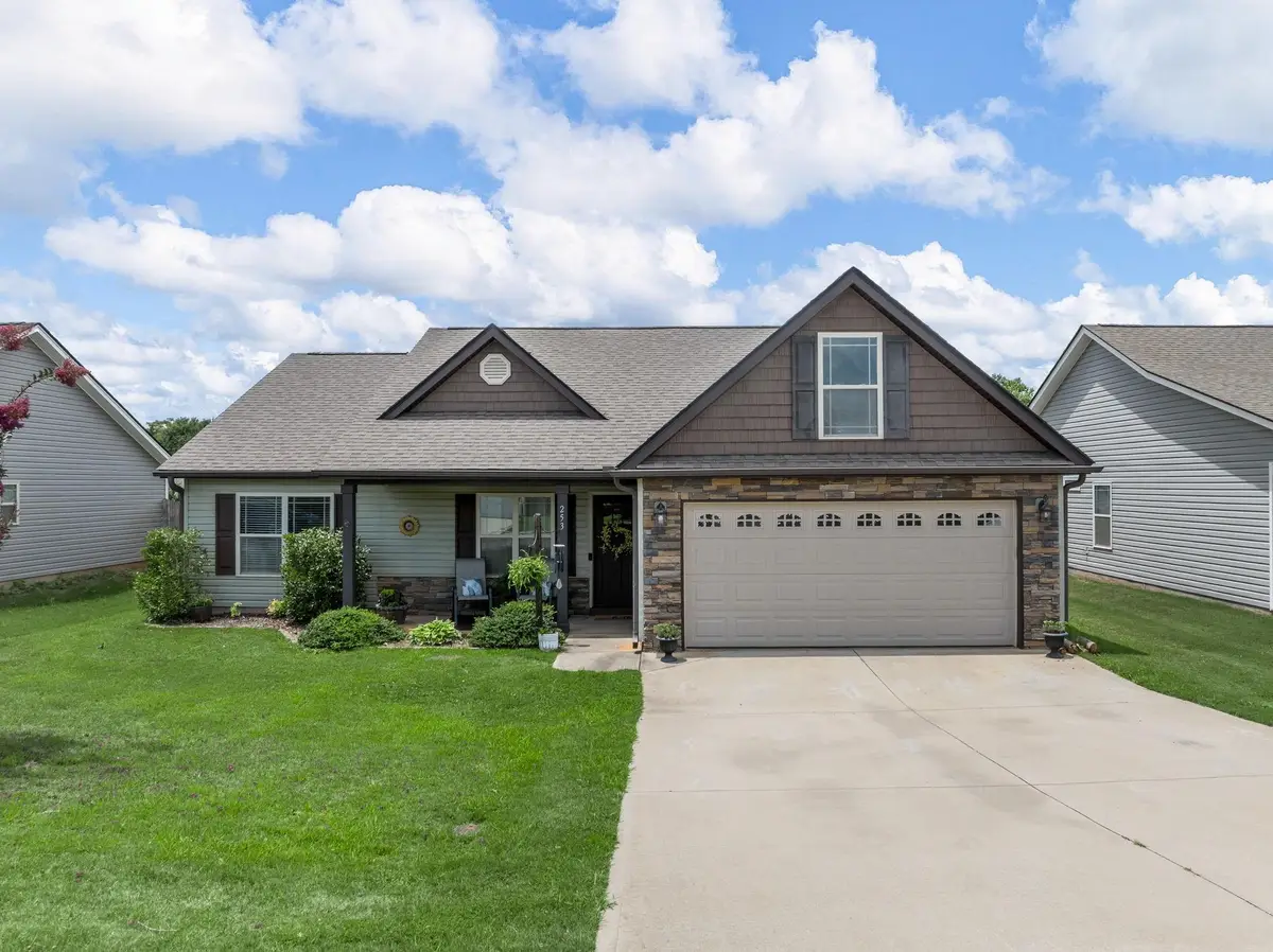 253 Highland Springs Loop, Inman, SC 29349 - Image #1