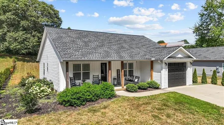 204 N Randolph Avenue, Landrum, SC 29356 - Image #3