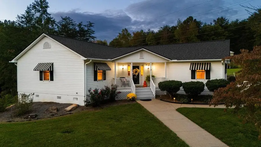 620 Oak Grove Road, Landrum, SC 29356 - Image #2