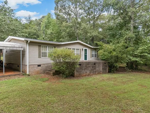 227 Red Oak Drive, Wellford, SC 29385