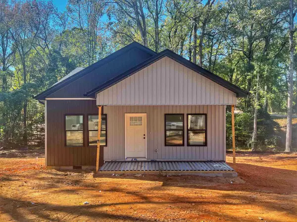 263 Law Street, Woodruff, SC 29388