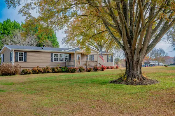 199 Rocky Creek Drive, Inman, SC 29349