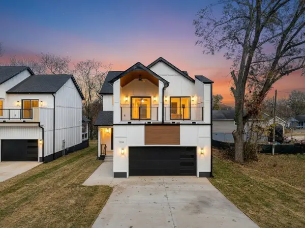 104 West Avenue, Greenville, SC 29611-4622