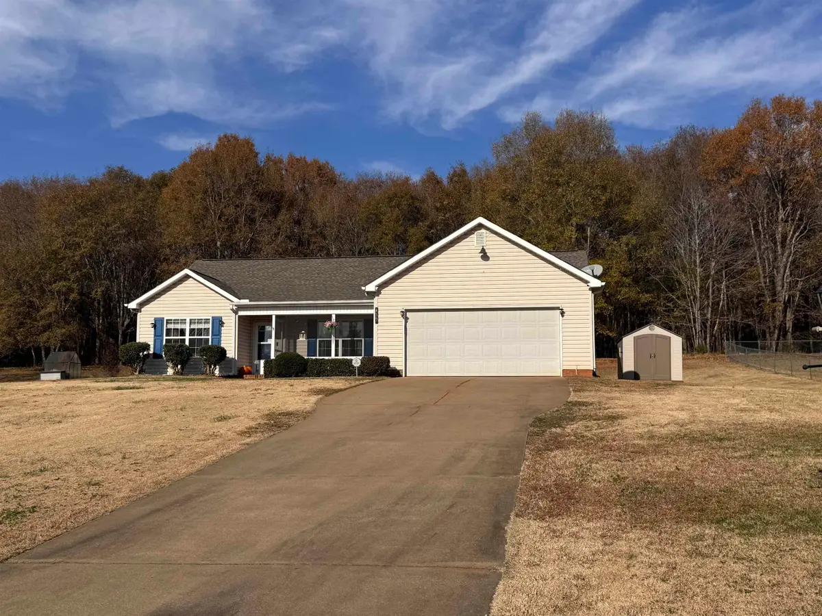 459 Free Stone Avenue, Woodruff, SC 29388 - Image #1