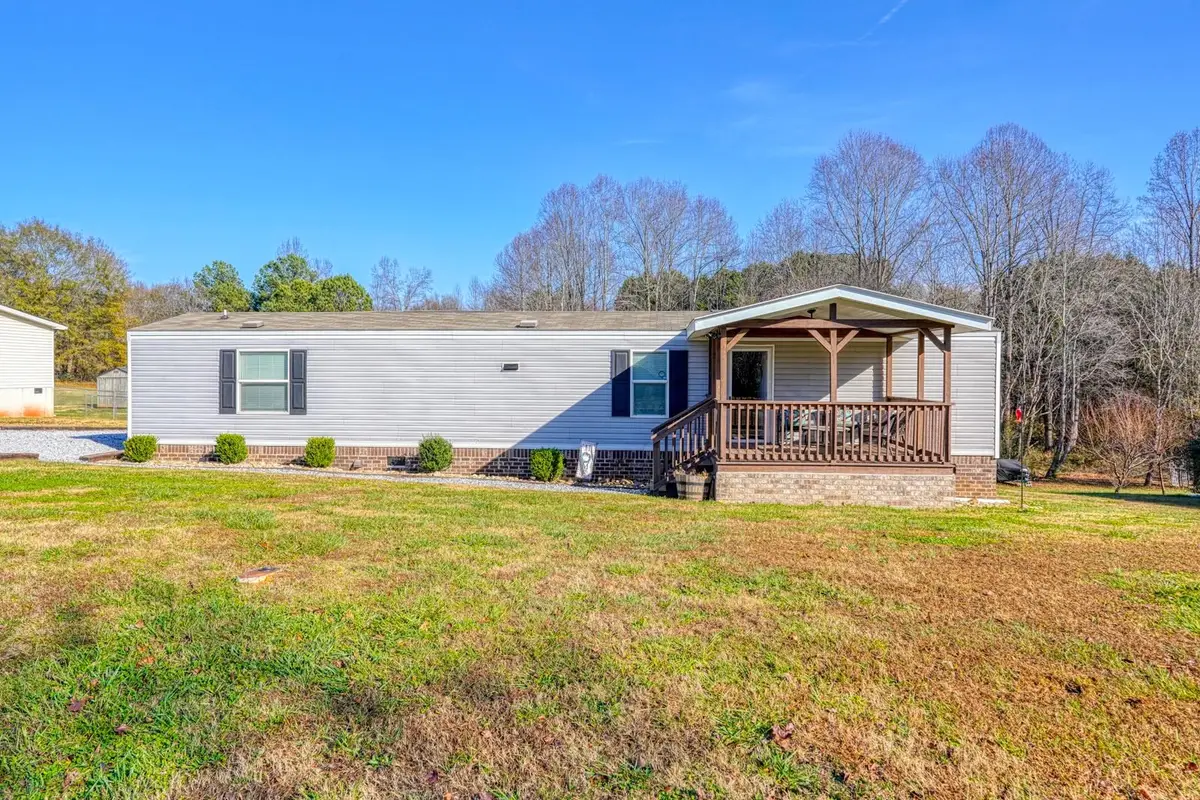 739 E Fleming Farm Drive, Inman, SC 29349 - Image #1
