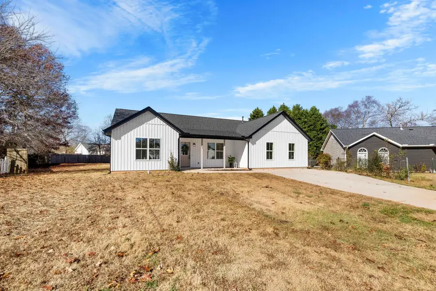 206 Dexter Bemd Court, Fountain Inn, SC 29644 - Image #2