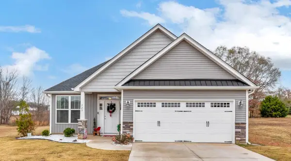 725 E Osprey Lane, Cowpens, SC 29330