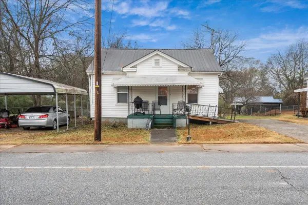 550 Leaman Avenue, Whitmire, SC 29178