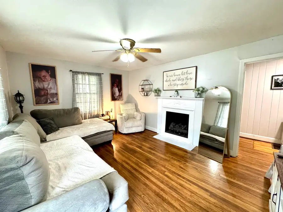 412 E Montgomery Street, Gaffney, SC 29340 - Image #2