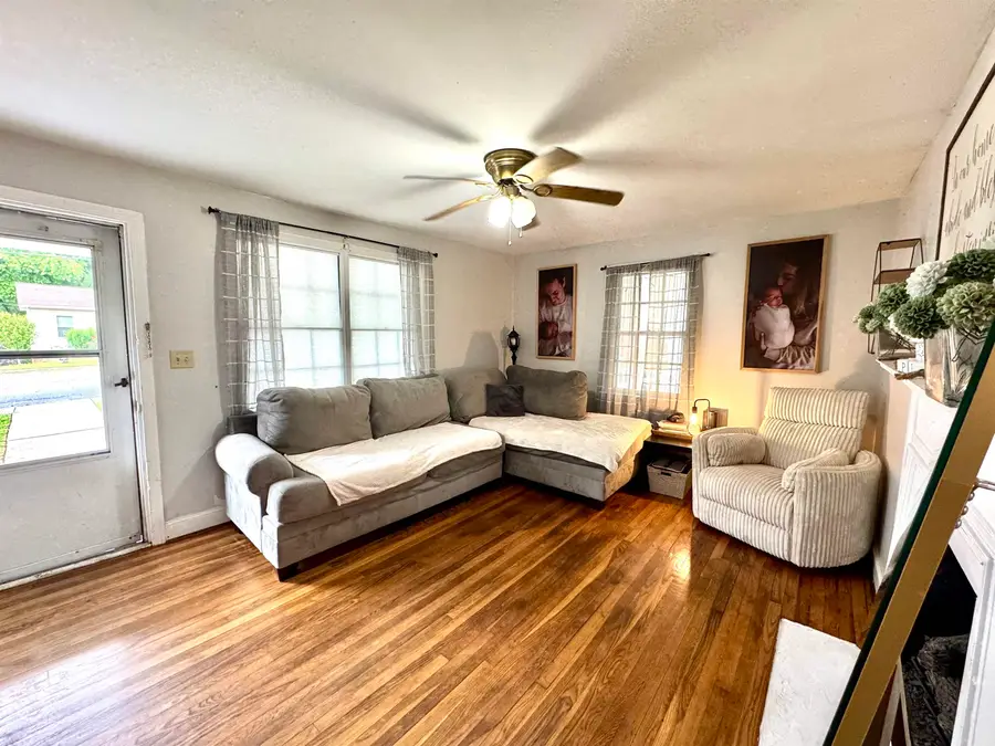 412 E Montgomery Street, Gaffney, SC 29340 - Image #3