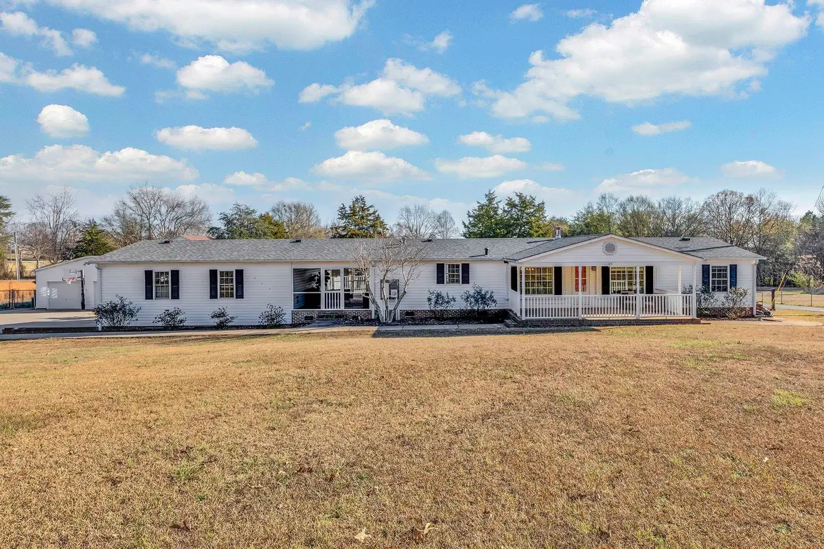 105 Reid Road, Greer, SC 29651 - Image #1