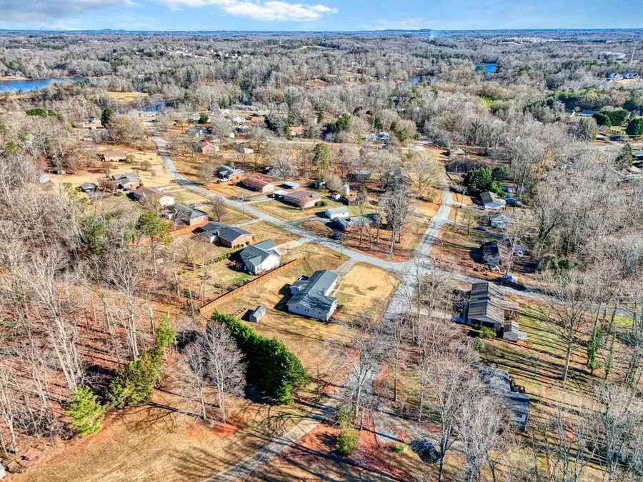 702 Valley Creek Drive, Greer, SC 29651 - Image #3