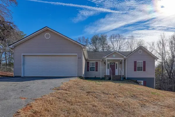 215 S Johnson Street, Landrum, SC 29356