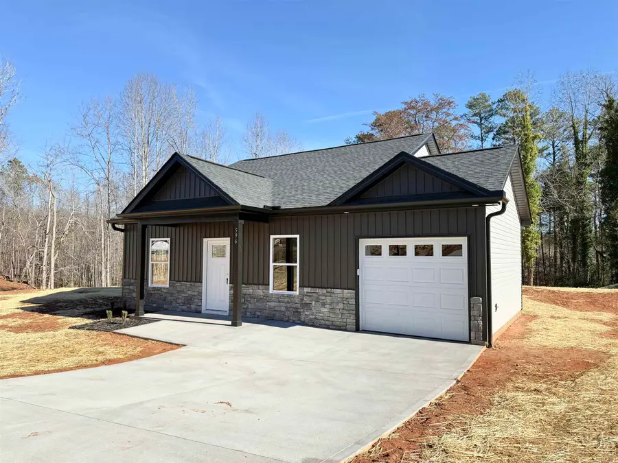 596 Coopertown Road, Spartanburg, SC 29307 - Image #2