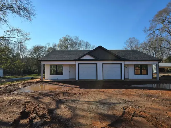 72 Blackstock Road, Inman, SC 29349