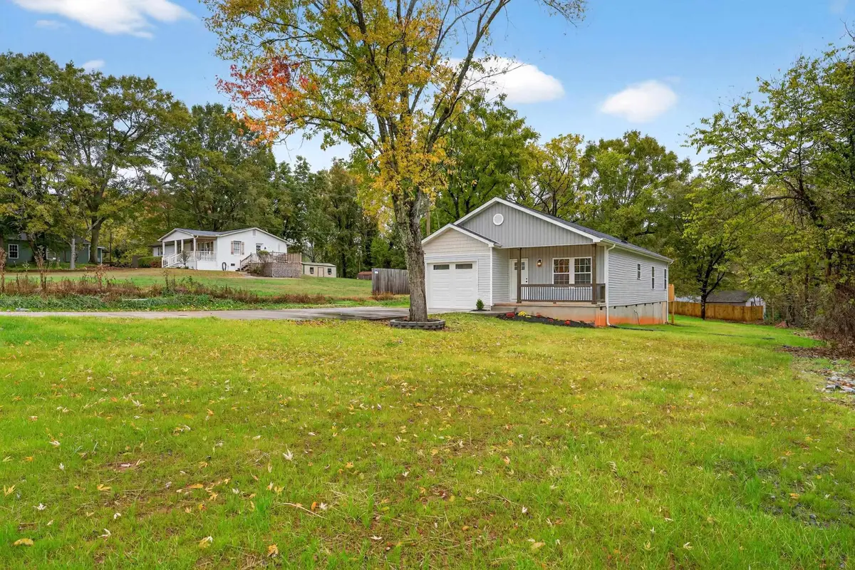 519 S Shamrock Avenue, Landrum, SC 29356-0000 - Image #1