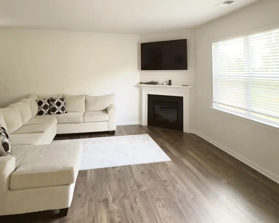 5577 Wellsley Dr, Boiling Springs, SC 29316 - Image #2