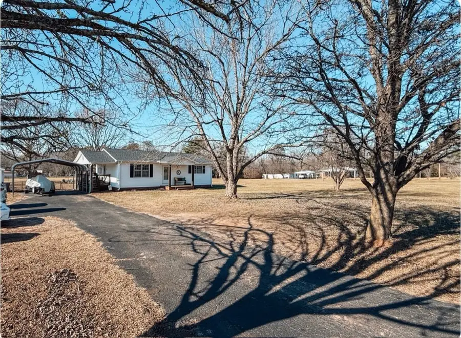 861 Rainbow Lake Road, Inman, SC 29349 - Image #2