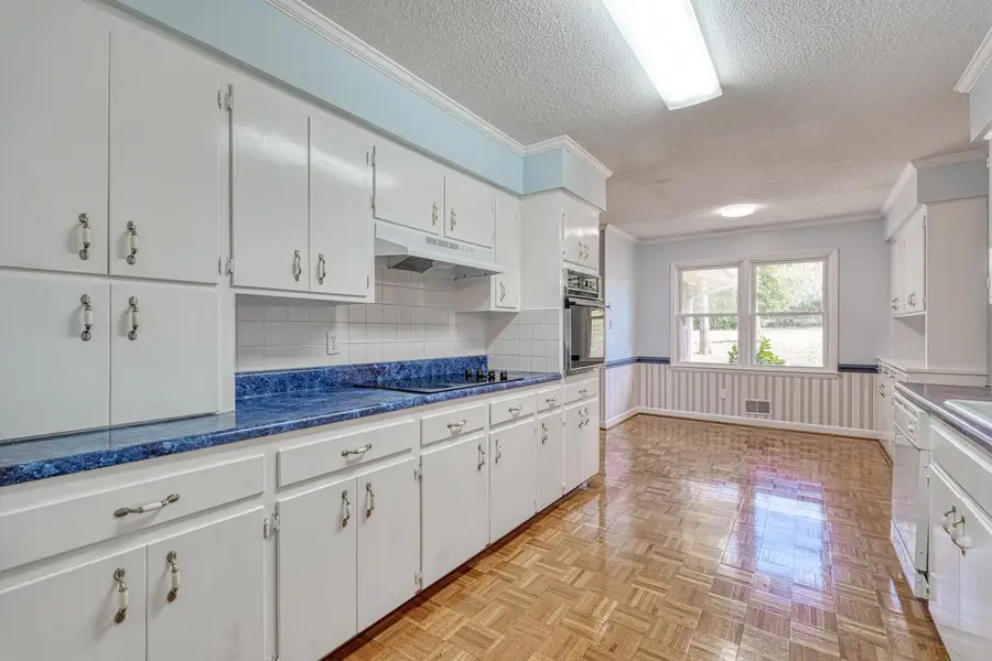 121 Cheek Road, Spartanburg, SC 29303 - Image #3