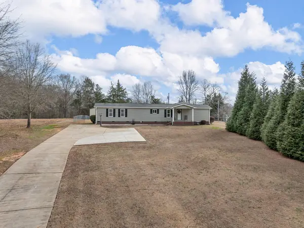 660 Harrison Road, Roebuck, SC 29376-3617