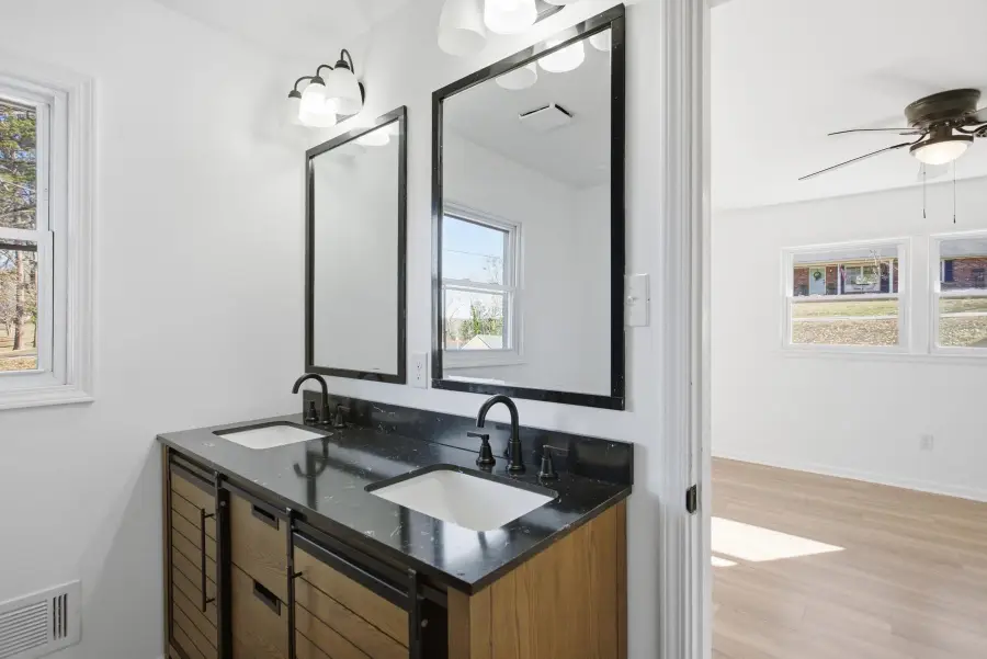 707 Woodlake Road, Anderson, SC 29621 - Image #3