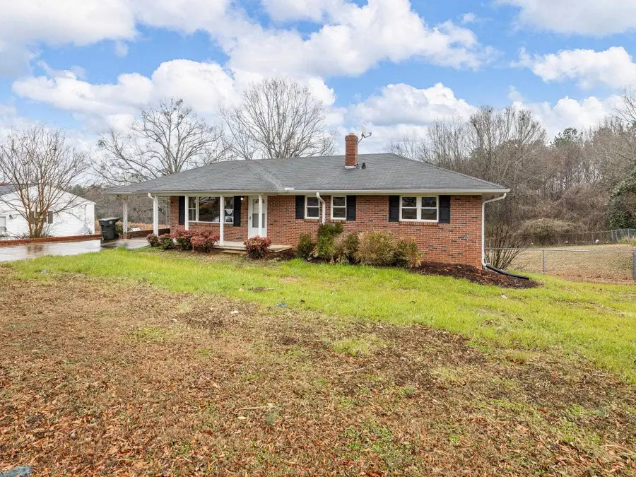 502 Lakeview Heights, Union, SC 29379 - #2