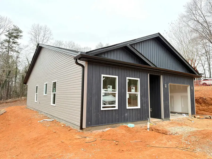 197 N Georgia Avenue, Chesnee, SC 29323 - Image #2