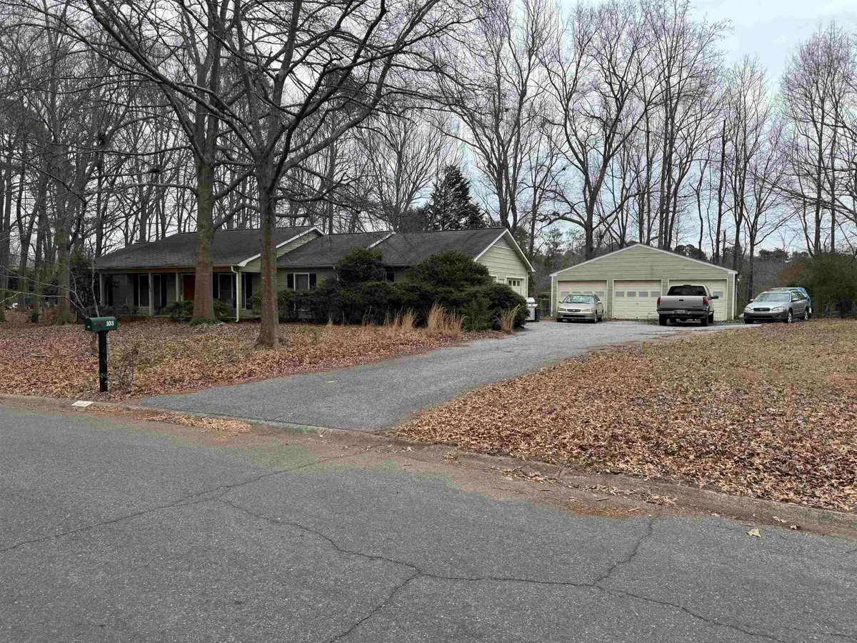 103 S Pinepoint Drive, Spartanburg, SC 29302-4523 - Image #1