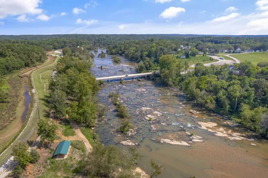 9 Hampton Street, Ware Shoals, SC 29692 - #2