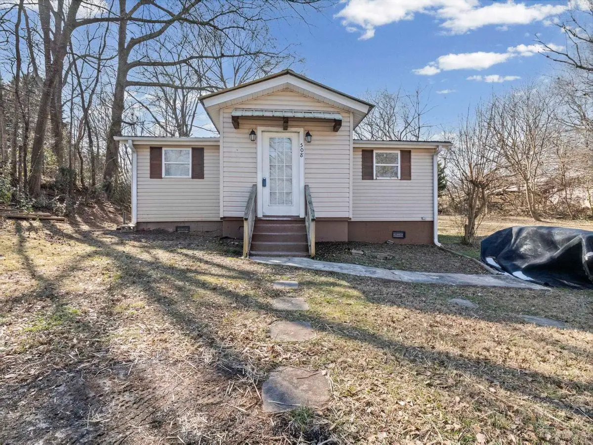 508 S Church Ave, Landrum, SC 29356 - #1