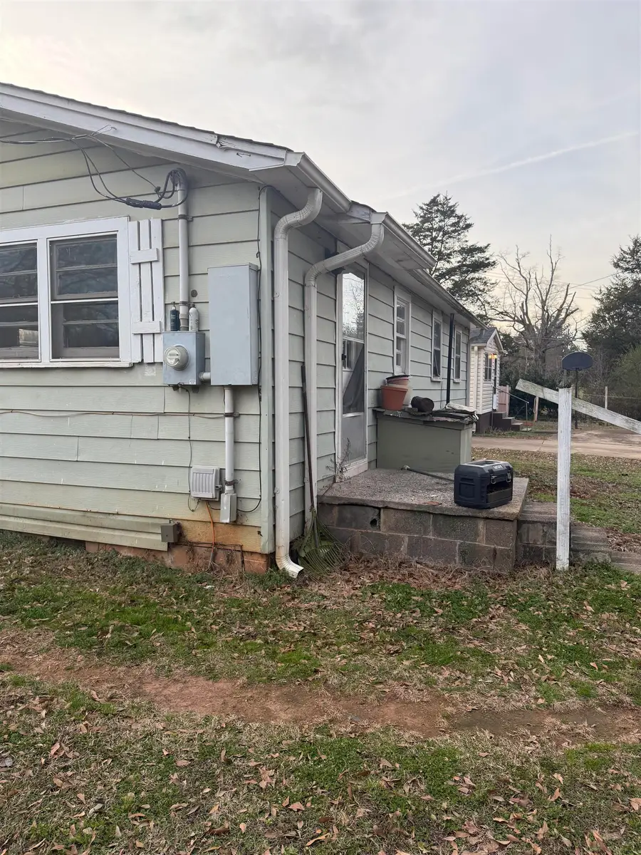 1304 Nazareth Rd, Spartanburg, SC 29301-6242 - #2