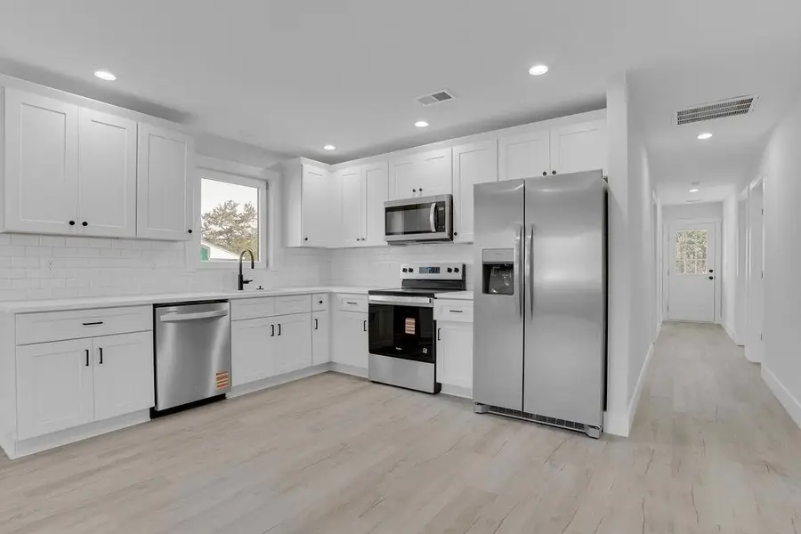 1103 Elmore St, Gaffney, SC 29340 - #2