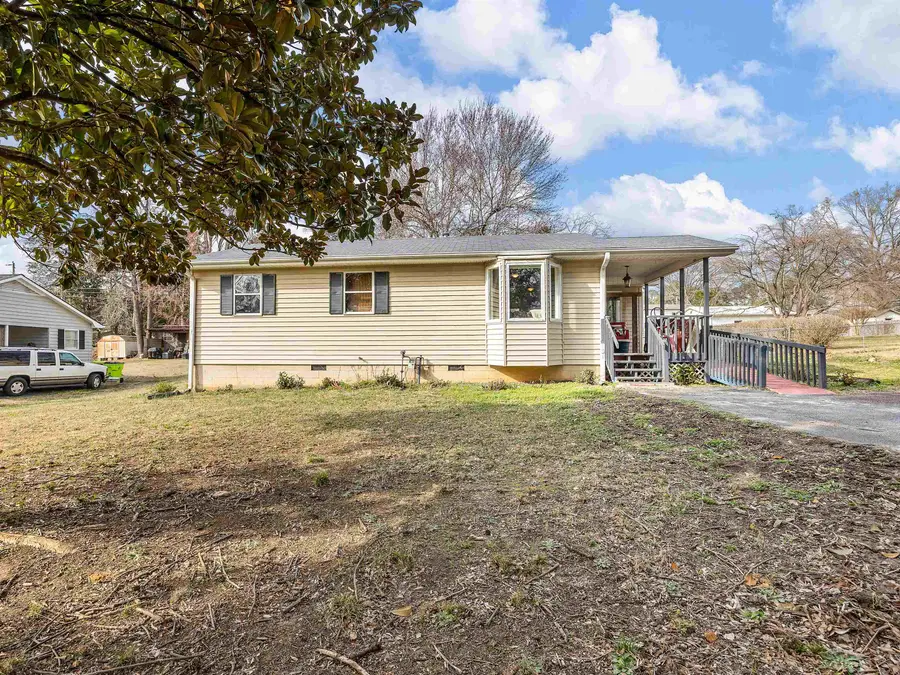 203 Kirby Street, Landrum, SC 29356 - #2