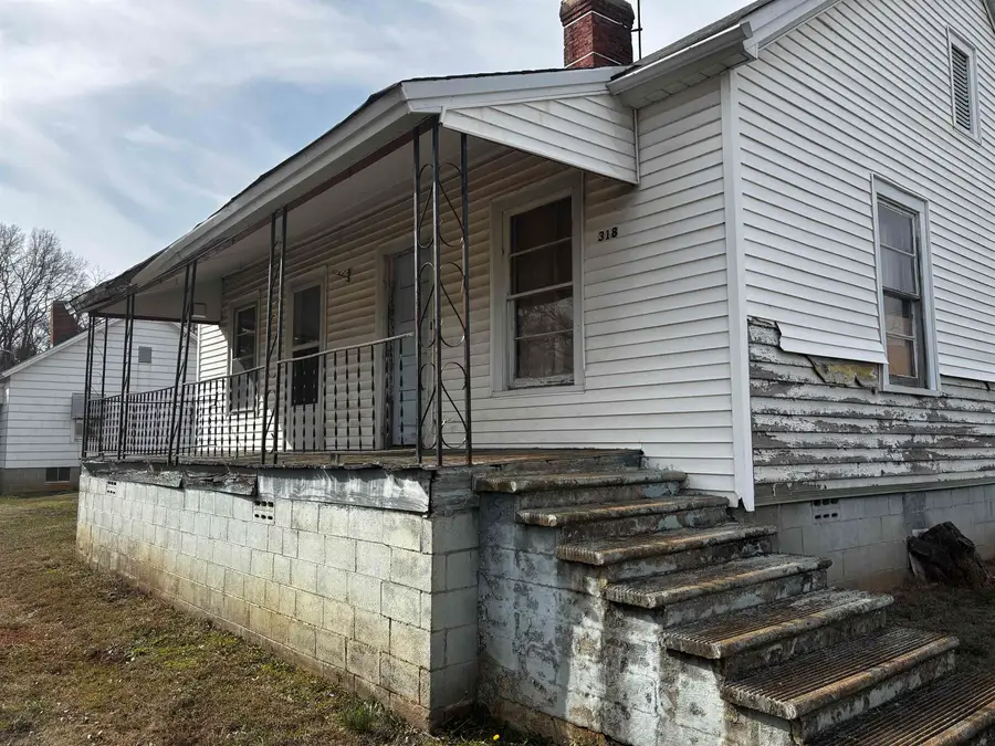 318 S 6th Street, Lockhart, SC 29379 - #2
