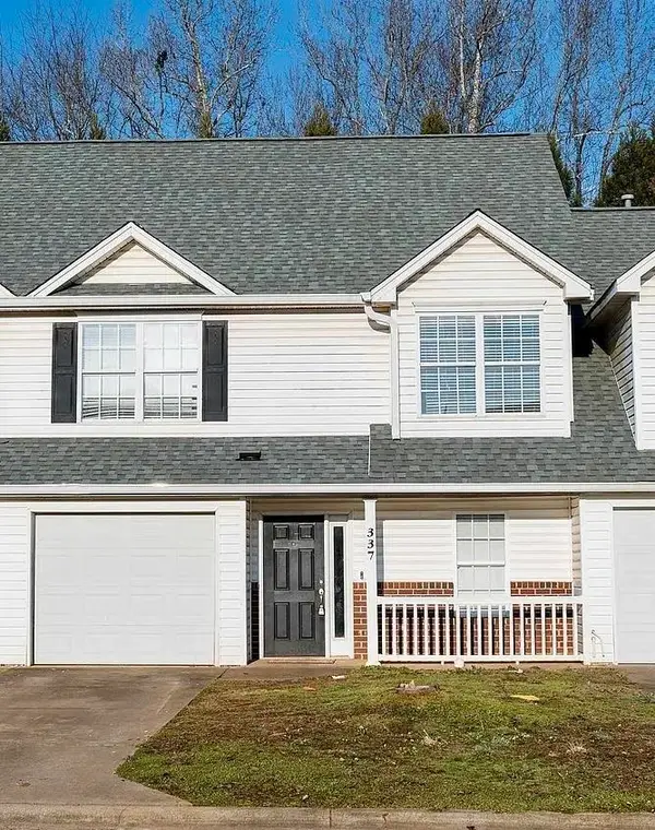 337 Still Water Cir, Boiling Springs, SC 29316