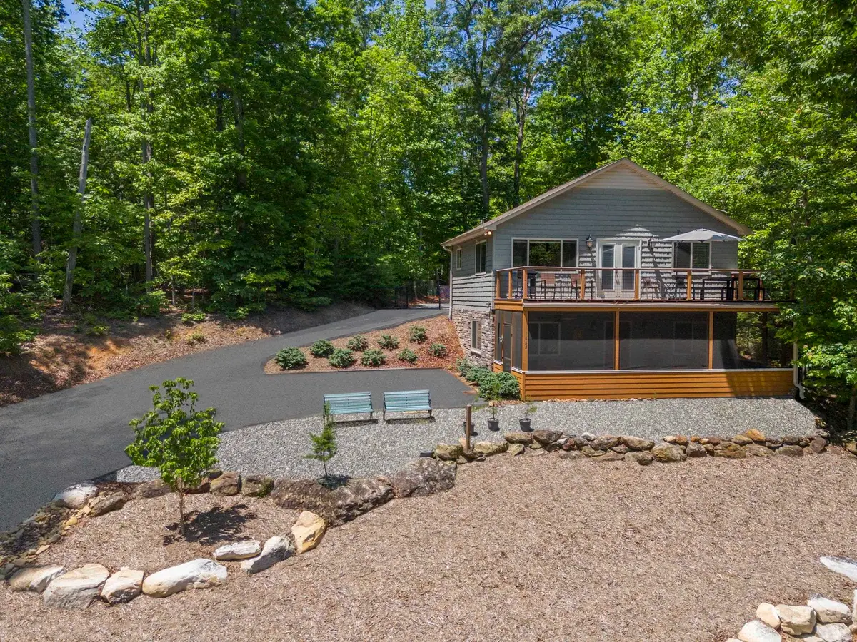 1655 W Lake Shore Drive, Landrum, SC 29356 - #1