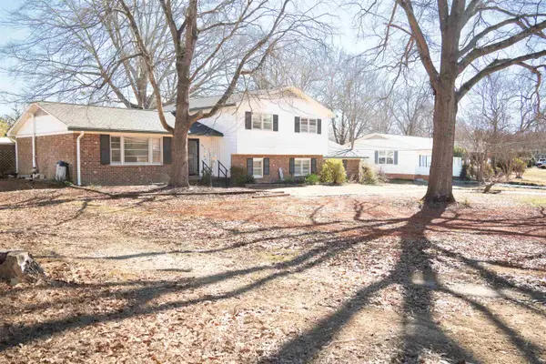 16 Dexter Drive, Taylors, SC 29687-3812