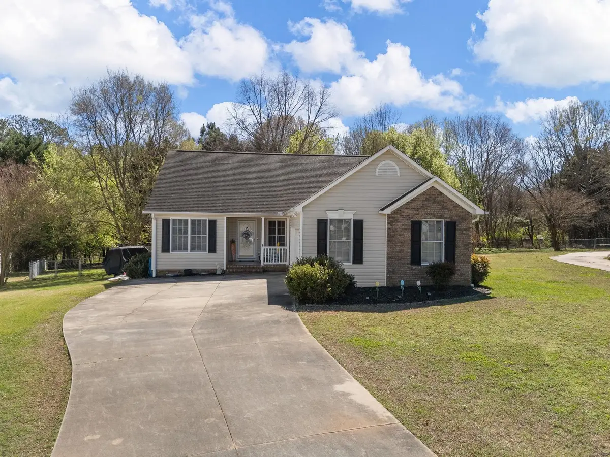 139 Cherrywood Rd., Woodruff, SC 29388 - #1