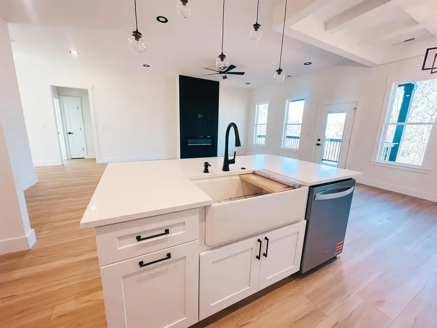 370 Scenic Avenue, Campobello, SC 29322 - #3