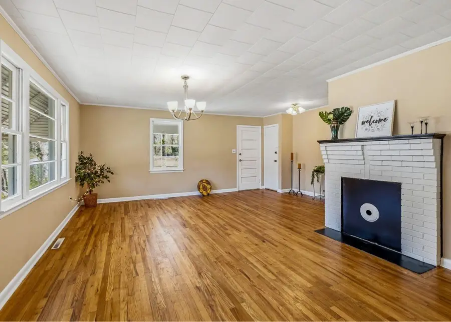 522 W Robinson Street, Gaffney, SC 29341 - #2