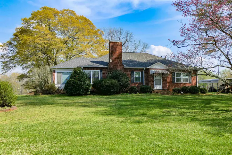 418 N. Green River Rd, Gaffney, SC 29341 - #2