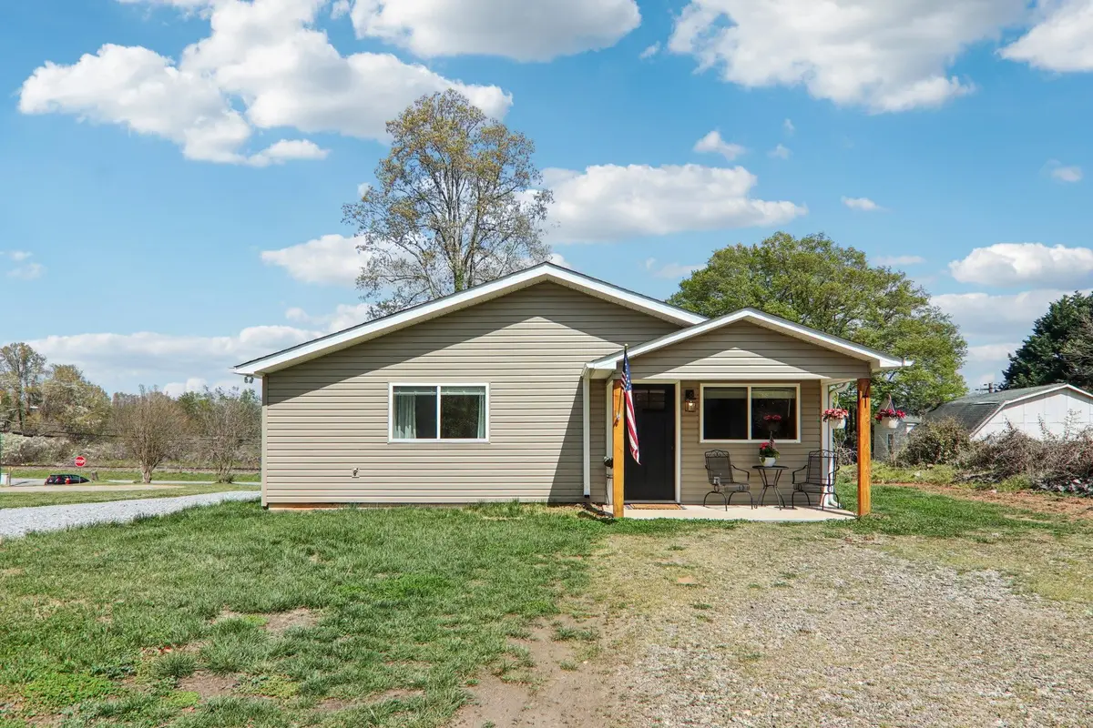 111 W Crawford Street, Landrum, SC 29356 - #1