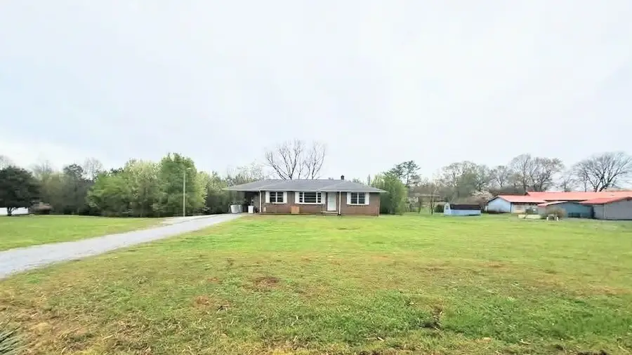 2130 Hampton Road, Wellford, SC 29349 - #3