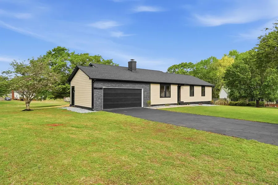 305 Palmer Court, Inman, SC 29349 - #2