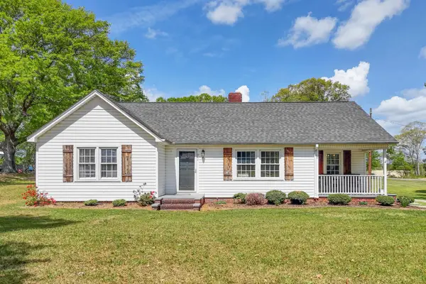 912 Dillon Street, Chesnee, SC 29323-1636