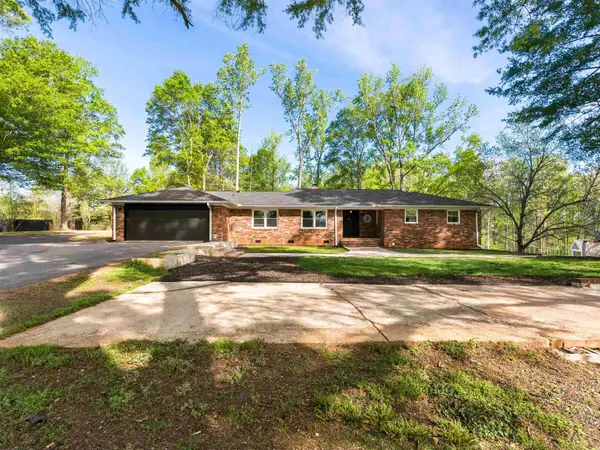 1171 Meadow Farm Road, Inman, SC 29349-8335