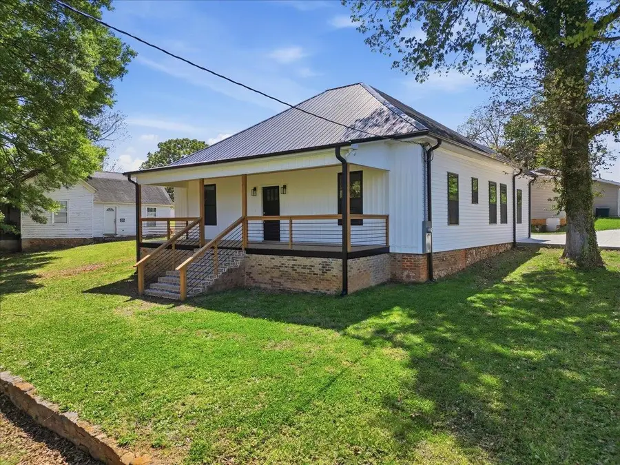 202 S Howard Avenue, Landrum, SC 29356 - #3