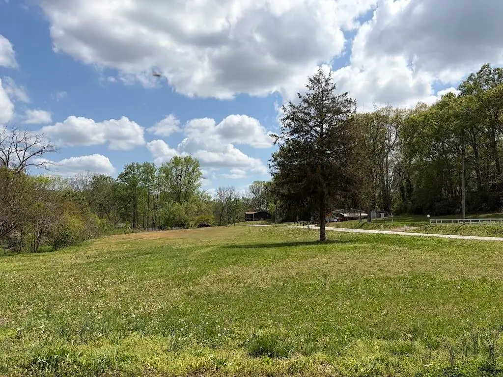 302 E Lime St, Blacksburg, SC 29702 - #1