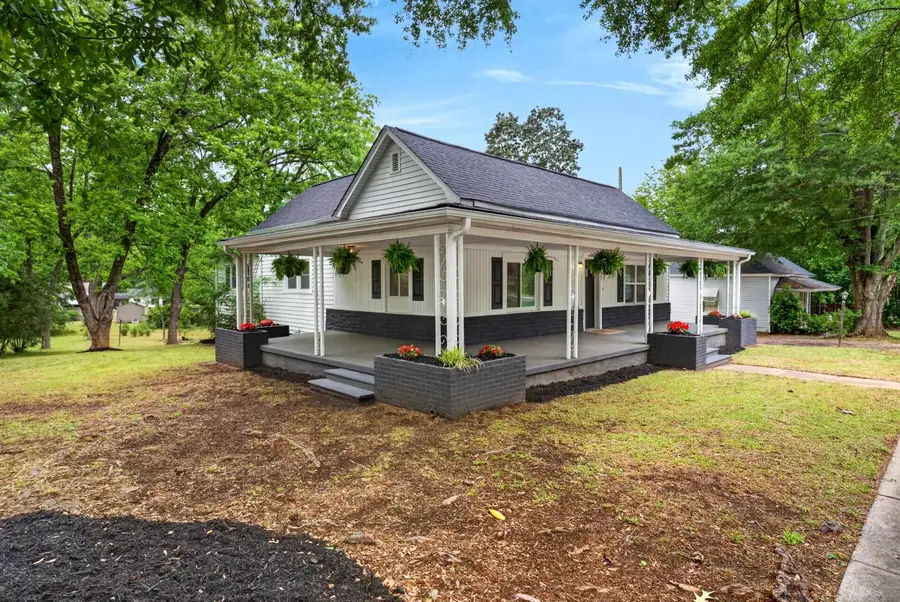 157 S Linda Street, Cowpens, SC 29330 - #3