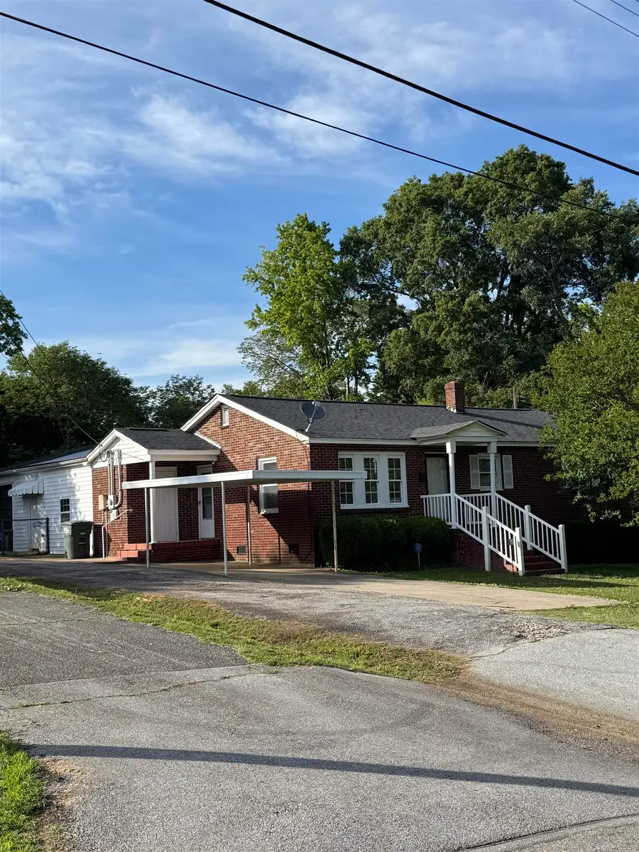 310 W. Hillcrest Ave., Union, SC 29379 - #2